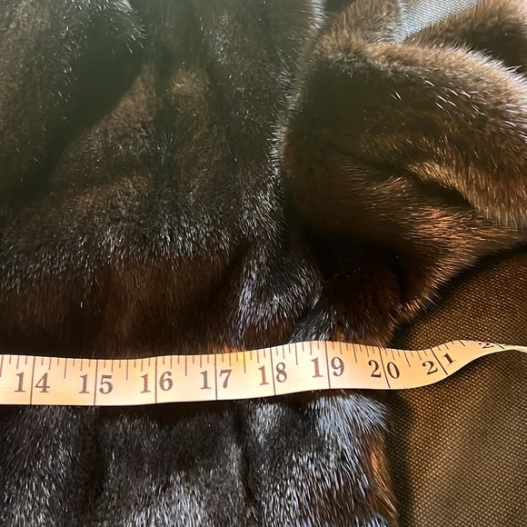 Authentic Blackglama American Legend Mink Fur Coat Size: EU 40; US 8 - Picture 12 of 16